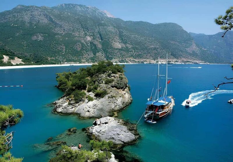 Fethiye: 12 Islands Boat Tour with Lunch and Snorkeling - The Food & Drink Experience