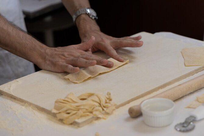 Fettuccine, Ravioli, and Tiramisu Cooking Class in Rome - Good To Know