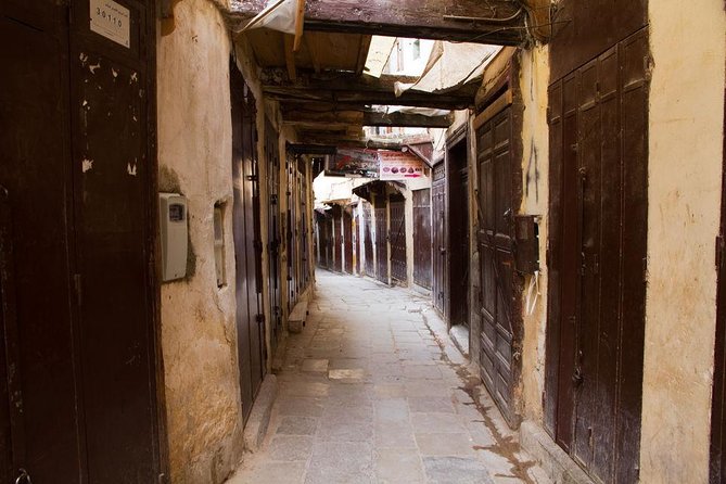 Fez Old City Private Tour & Lunch With Local Family - Immersive Fez Experience