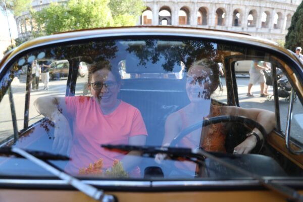 Fiat Cinquecento Vintage City Photo Tour - Background