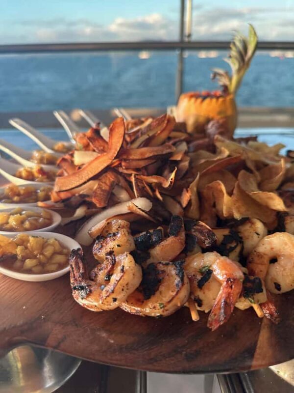 Fiji: Captain Cook Cruises Sunset Dinner Cruise - Dining Experience