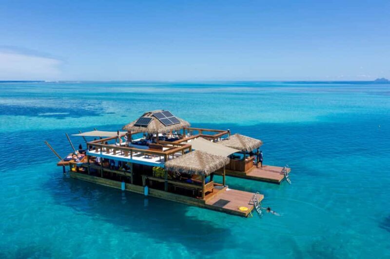 Fiji: Cloud 9 Floating Bar and Pizzeria Day Trip - The Food and Drinks