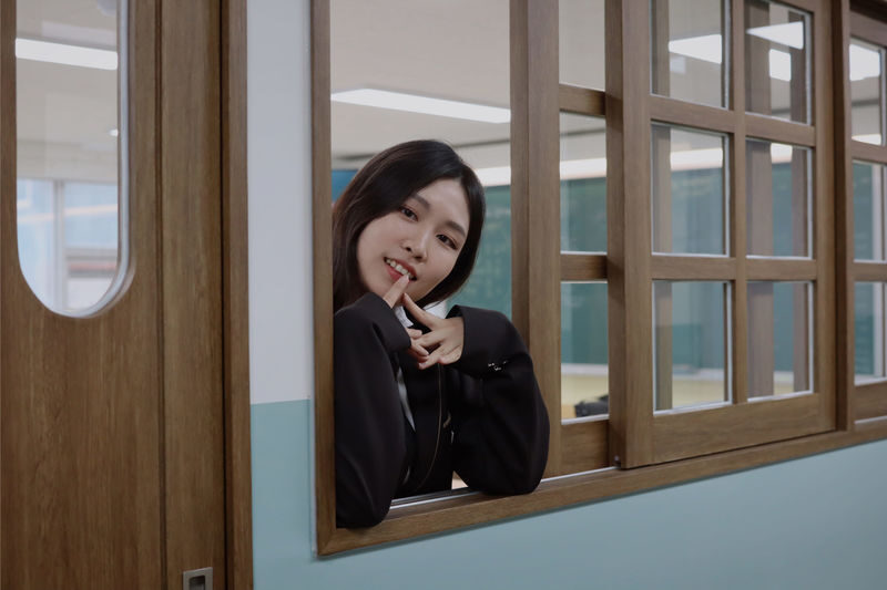 Film Your YouTube & TikTok in a Real Korean Classroom Studio - Seoul - Making use of the classroom and other rooms