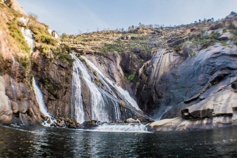 Finisterre Express in a Small Group With Hotel Pickup - Guided Tours and Free Time