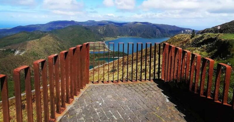 Fire Lake, Pineapple & Tea: Half-Day Jeep Tour - Why This Tour Stands Out
