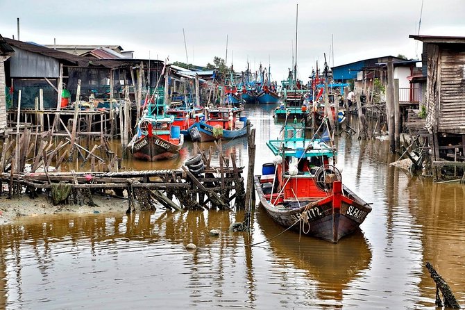 Fireflies Cruise With Batu Cave Visit and Seafood Dinner - Pricing and Booking