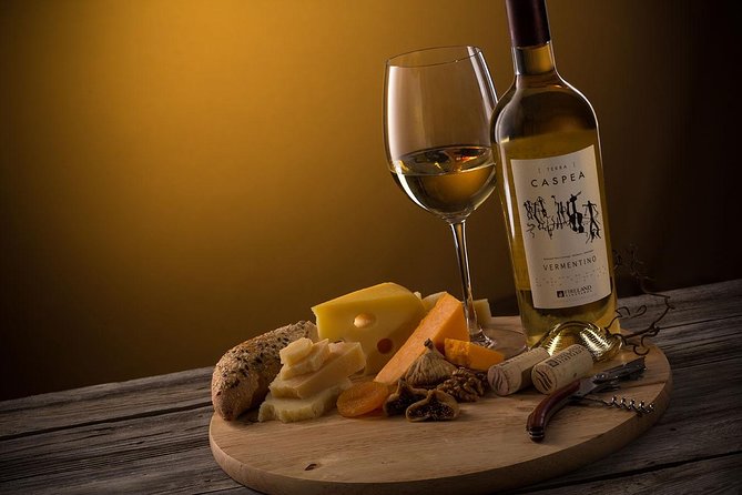 Fireland Winery Group Tour Wine Degustation With Snacks Included - Maximum Travelers and Confirmation