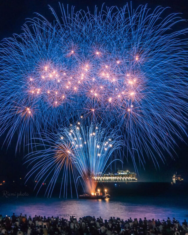 Fireworks Special | Includes Hotel Pickup: Atami Fireworks Festival + Izu Omuroyama or Hakone Lake Ashi Day Trip | Departure from Tokyo - The fireworks are worth planning around