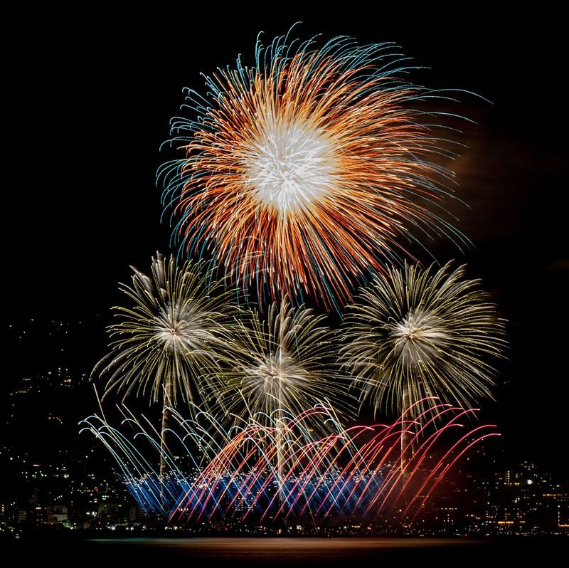 Fireworks Special | Includes Hotel Pickup: Atami Fireworks Festival + Izu Omuroyama or Hakone Lake Ashi Day Trip | Departure from Tokyo - Route B: Lake Ashi and Owakudani
