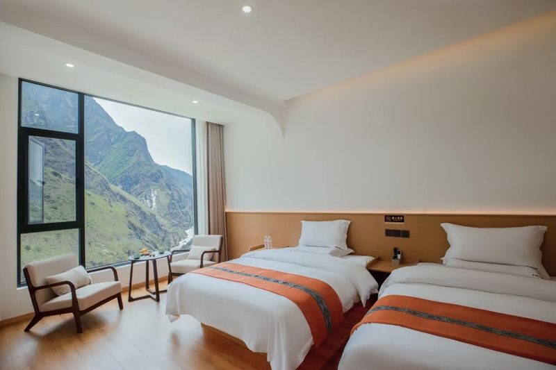 First Encounter with Yunnan 7/9-Day Tour (Round trip from Kunming + Stone Forest + Shaxi + Dali + Shangri-La + Lugu Lake) - Baishuitai, Pudacuo and Shangri-La
