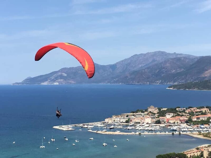 First flight / Tandem paragliding flight in Saint Florent - Good To Know  