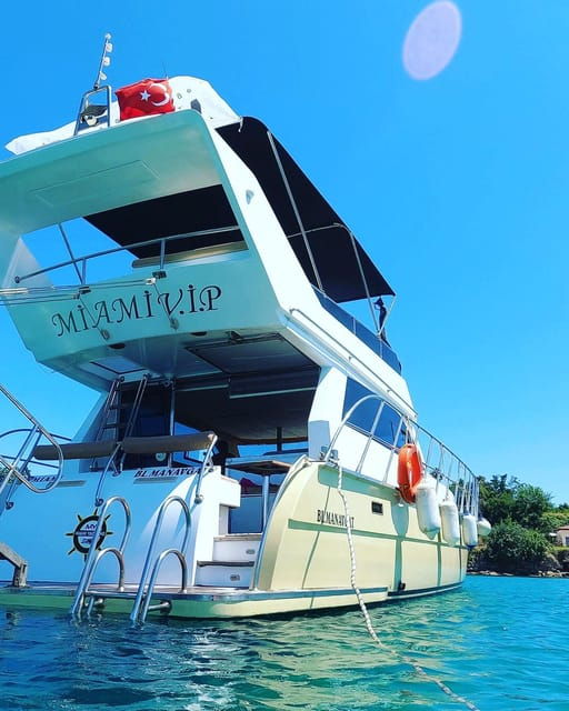 Fishing in the Sea by Yacht - Fishing Experience Highlights