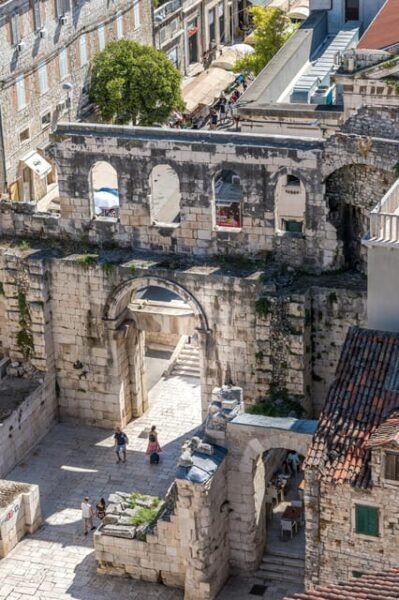 Five-Day Tour: Discovering Dalmatia From Zagreb - Transportation and Accommodation