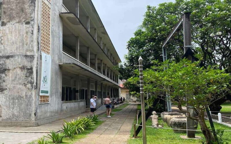 Five Top Killing Field, Toul Sleng, Royal Palace, Wat Phnom - Good To Know