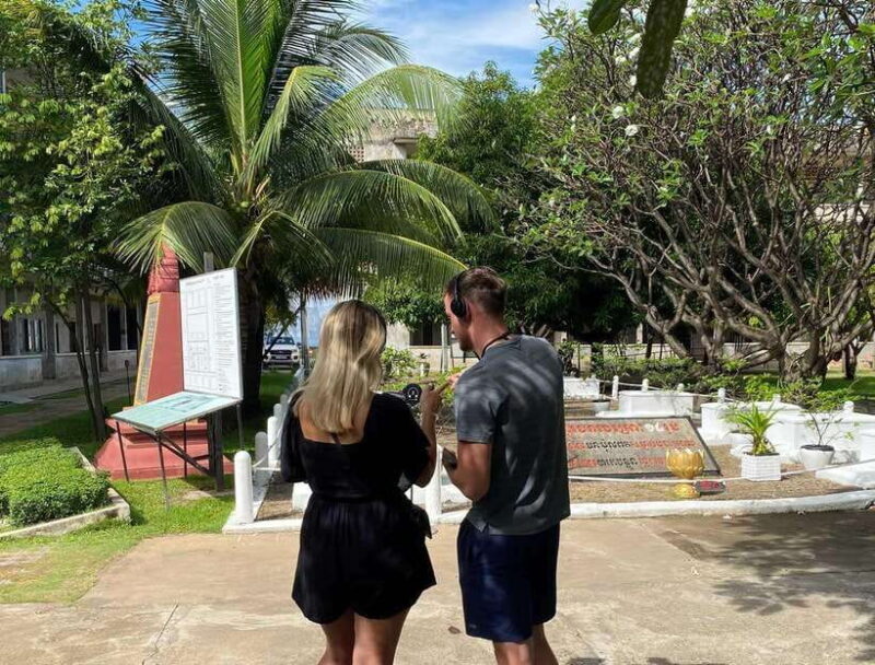 Five Top Killing Field, Toul Sleng, Royal Palace, Wat Phnom - The Experience and Logistics