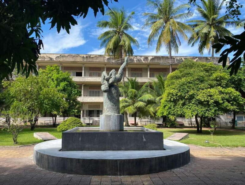 Five Top Killing Field, Toul Sleng, Royal Palace, Wat Phnom - FAQ
