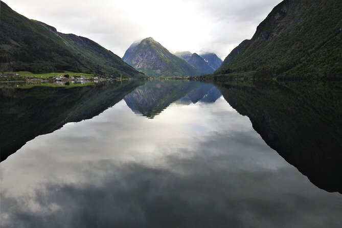 Fjord Cruise to Fjærlandsfjord - Experience and Highlights