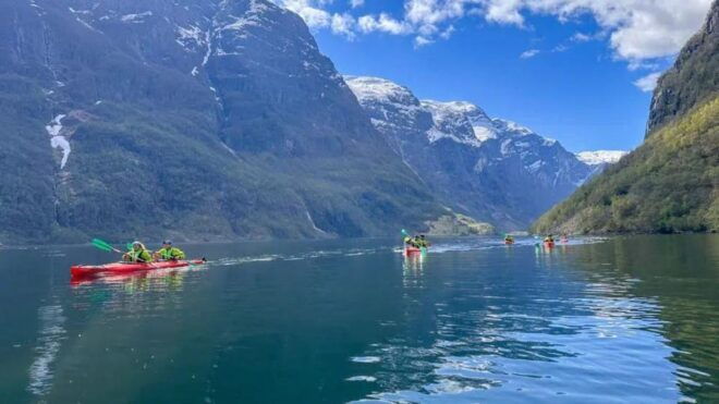 Fjord Kayak - Hardangerfjord, Granvin - Getting to the Kayaking Site