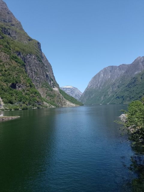 Flåm Highlights: Borgund Stave Church, Lærdal & Stegastein - Charming Lærdal Village Exploration