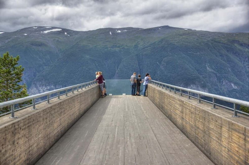 Flåm: Stegastein, Stalheim, and Gudvangen Scenic Coach Tour - Exploring the Flåm Scenic Coach Tour in Detail