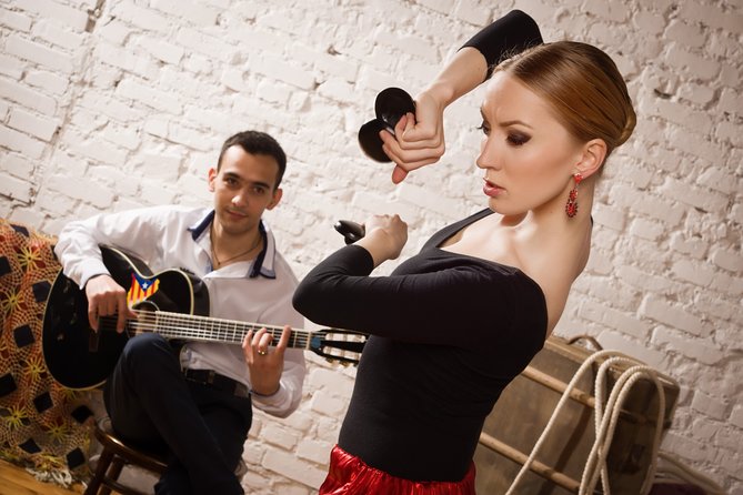 Flamenco Show and Night Route Through the Jewish Quarter of Seville. - Night Route