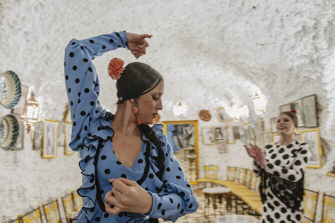 Flamenco Show in Cueva Los Amayas - Travel Information
