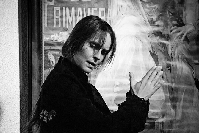 Flamenco Show in Seville at Bar and Tapas - Show Schedule and Duration