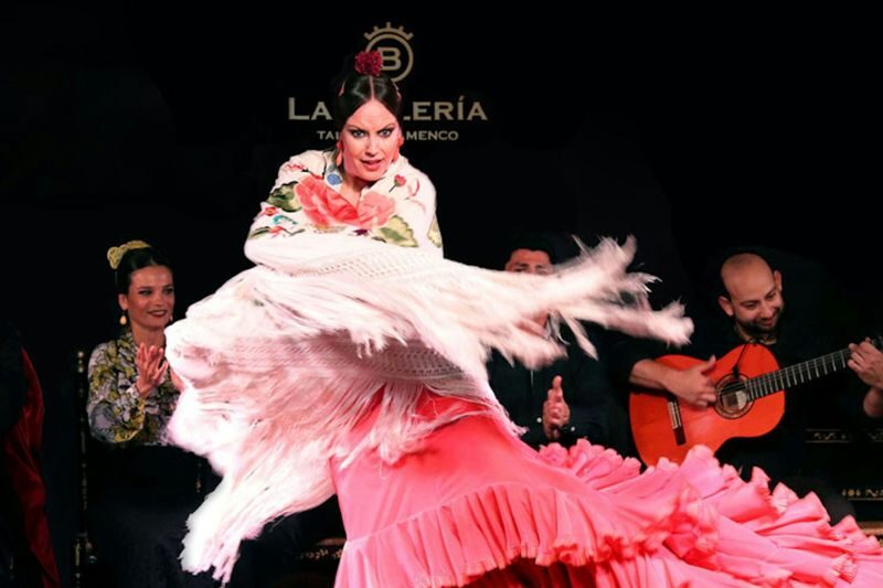 Flamenco Show with Dinner at La Buleria in Valencia - A Spanish meal before the music