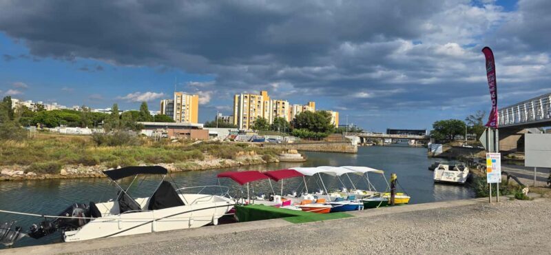 Flaming'O boat rental without a license in Carnon Palavas Montpellier - The Experience in Detail