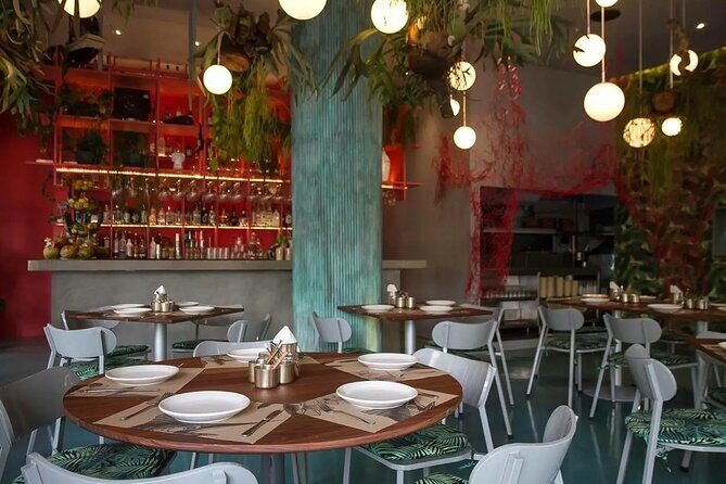 Flavors and Goals Food and Drink Tour with Club America - Value and Practicalities