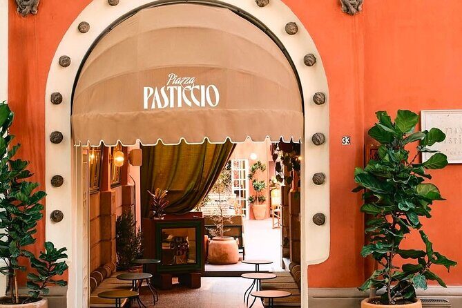 Flavors and Goals Food and Drink Tour with Club America - Who Should Consider This Tour?