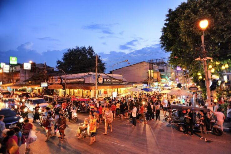 Flavors of Chiang Mai: Street Food Adventure - Chiang Mai Gate Market Overview