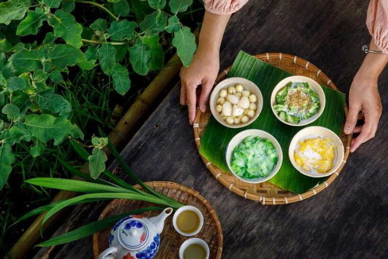 Flavors of Hue: Street Food Bike Tour - Pairing Food With Drinks