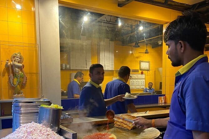 Flavors of Mumbai Food Tour - Exploring the Flavors of Mumbai: An In-Depth Look