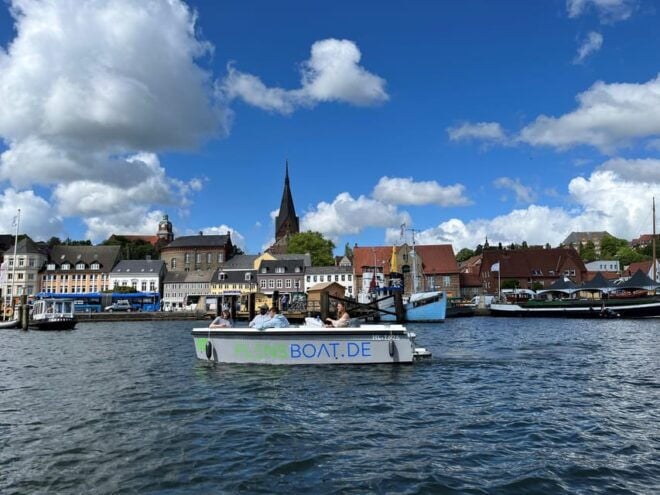 Flensburg: E-Boat Rental - Booking Process