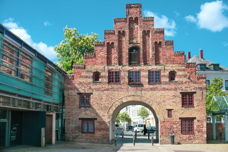 Flensburg: Private Guided Walking Tour - Historical Significance