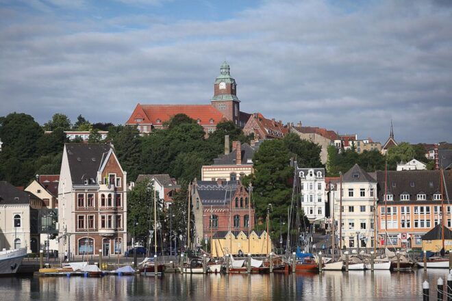 Flensburg: Private Guided Walking Tour - Architectural Marvels