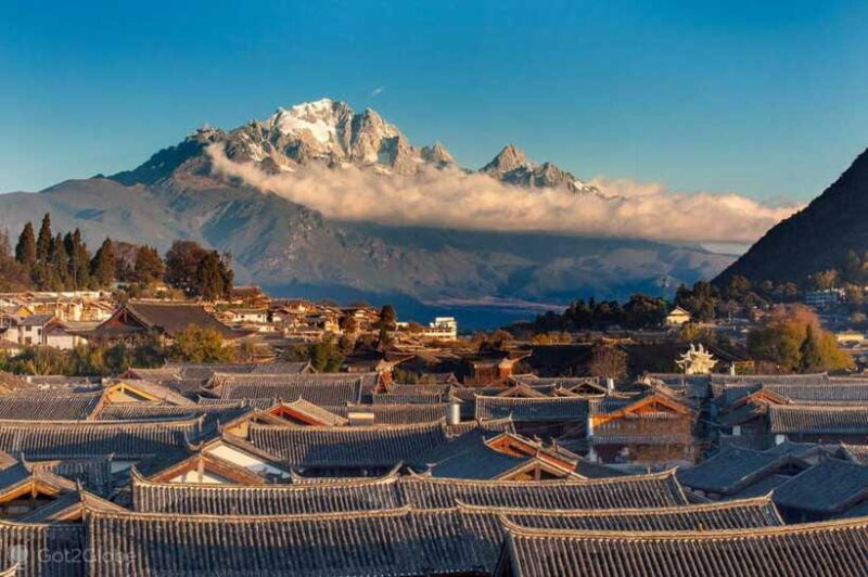 Flexible Lijiang City Highlights Private Day Tour with Lunch - Lunch and Mountain Views