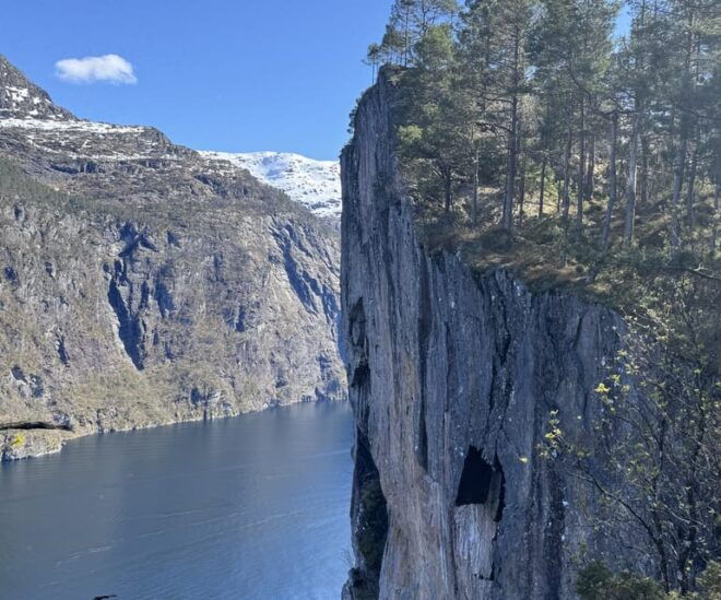 Flexible Tour to Modalen Castle Hesjedalsfossen Can Hiking - Booking and Contact Information