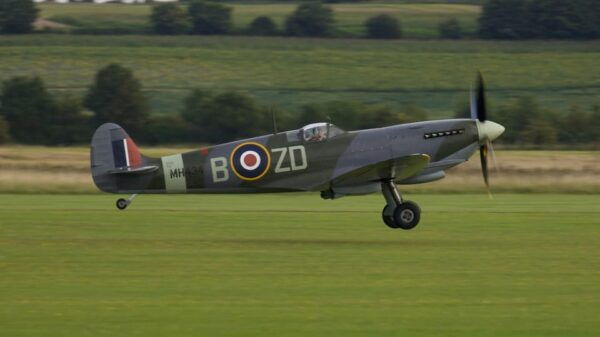 Flight in a WWII Spitfire - Spitfire Aircraft History