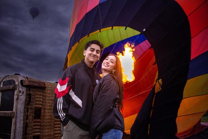 Flight + Transportation + Breakfast + Tour and Pyramid Ascent. - The Full Experience: How the Day Unfolds