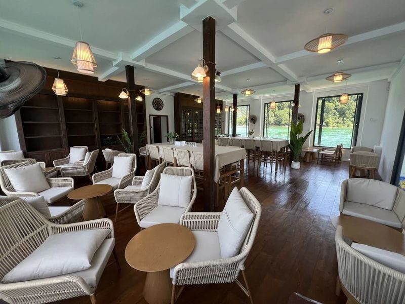 Floating Club House Island Hopping Day Tour at Gaya Island, Sabah - Should you book it?