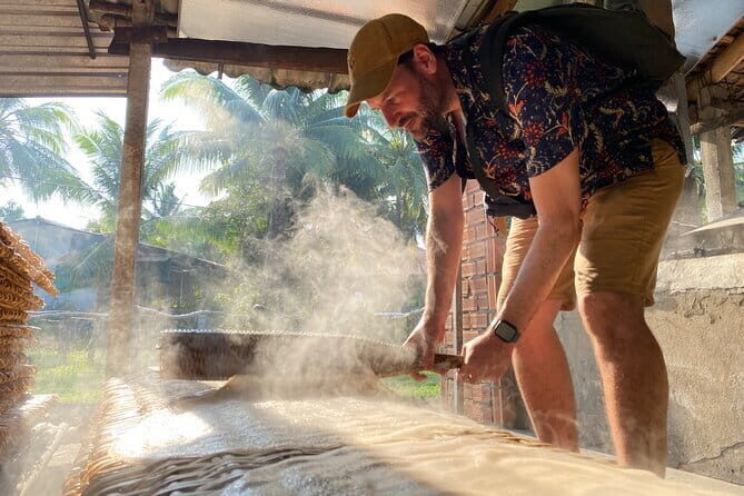 Floating Market & Hidden Canals  Small Group Morning Boat Tour - FAQ