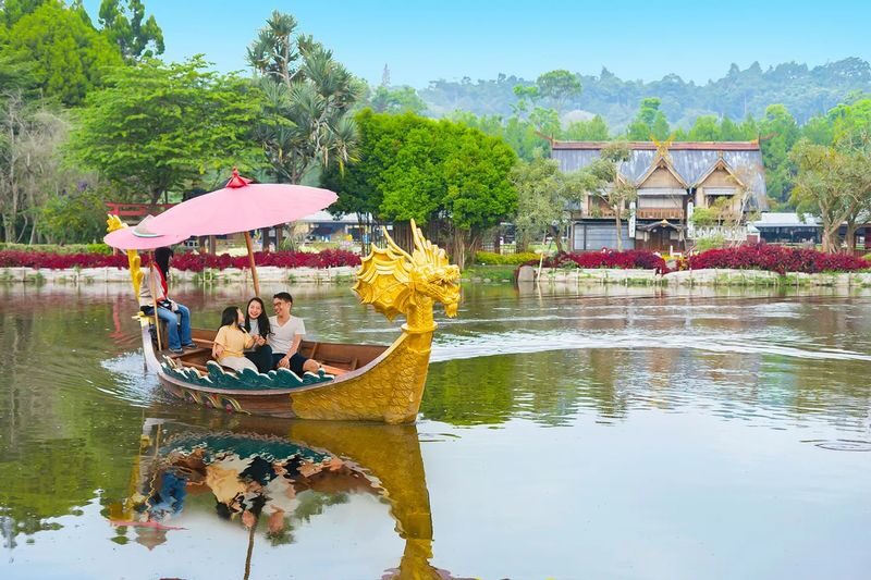 Floating Market Lembang Ticket in Bandung - What to know before you go