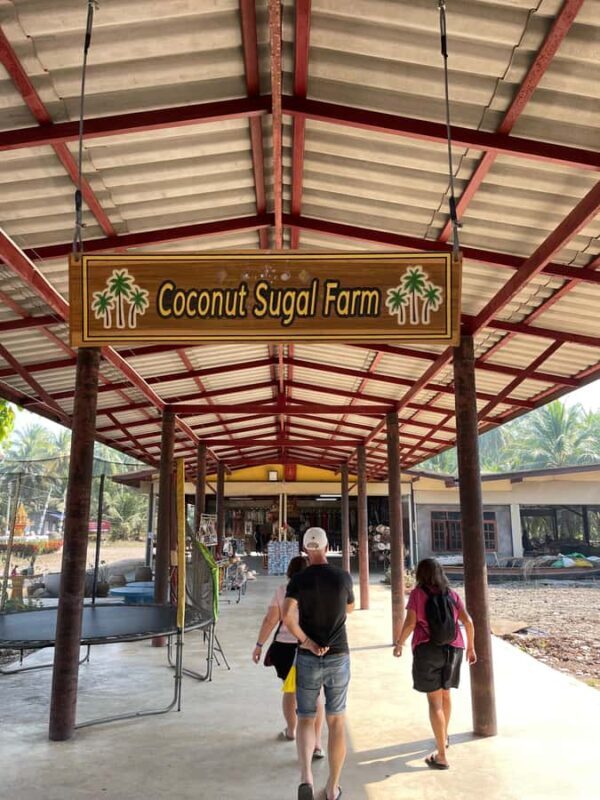 Floating Market & Railway Market  Private Tour - The Food and Authentic Experiences