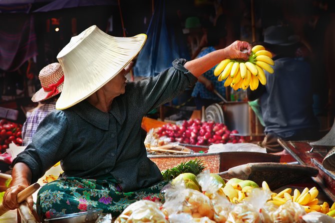 Floating Market Train Market & Local Farm - The Sum Up