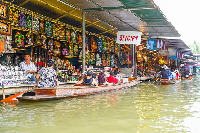Floating Markets Day Trip From Bangkok - Helpful Staff and Mixed Experiences