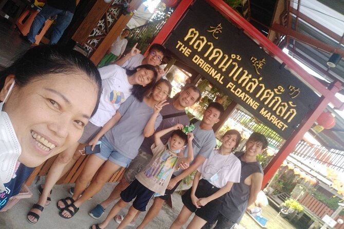 Floating & Railway Markets, Salt & Coconut Farms Tour - Floating Markets