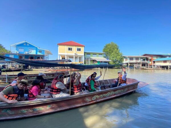 Floating & Railway Markets With Optional Mangrove Forest - Questions You May Have