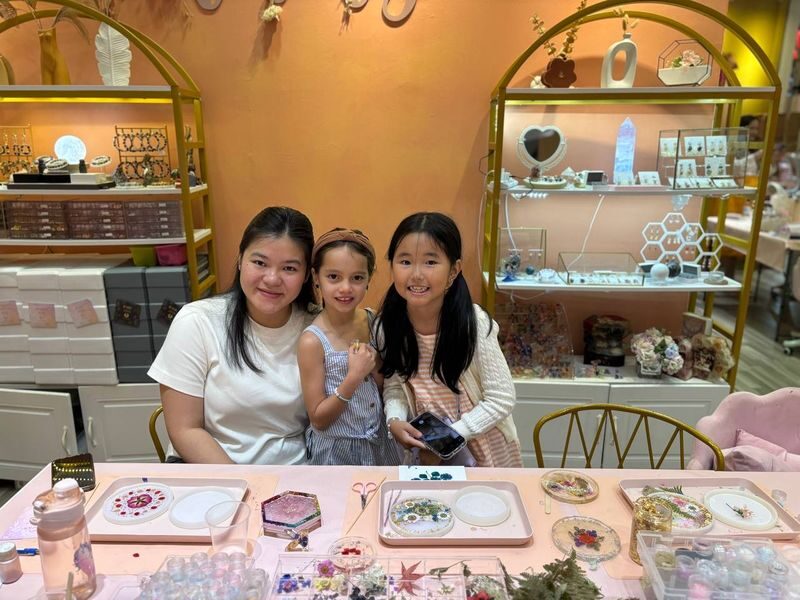 Floral Resin Coaster Workshop by Floral Knots at Orchard Gateway - A relaxed outing, but not always a full two hours